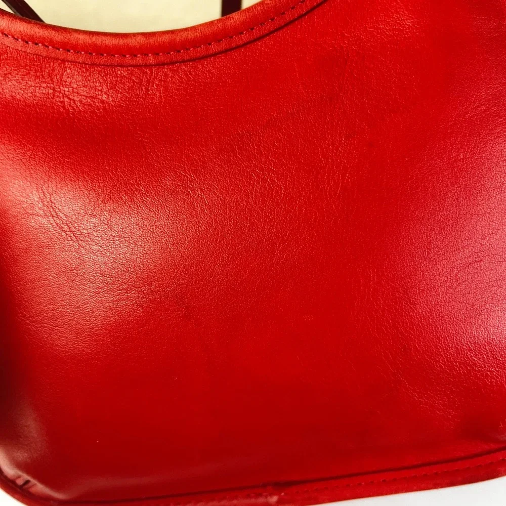 ♡COACH♡ Vintage 9020 Small Ergo Red Zip Shoulder Style Bag